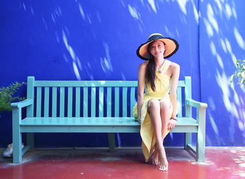 林志玲晒基地拍摄照片 网友：旅途的花样简直是志玲姐姐时装秀