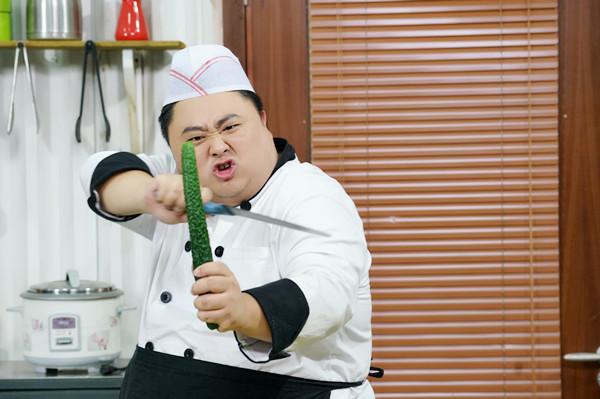 李晴演绎憨厚朴实的厨师被赞“厨师界大白”