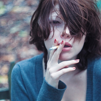 社会头像女生霸气吸烟