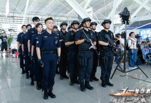 《走火》青岛开播发布会 高铁时代第一部全景式展现铁路警察精神风貌